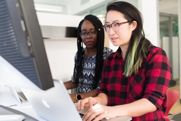 Collaborate M pexels-christina-morillo-1181472 (1) Collaborate M pexels-christina-morillo-1181472 (1)
